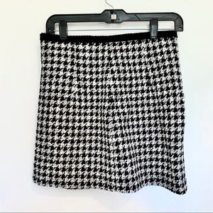 (NEW) Zara Black and White Pattern Knitted Skirt